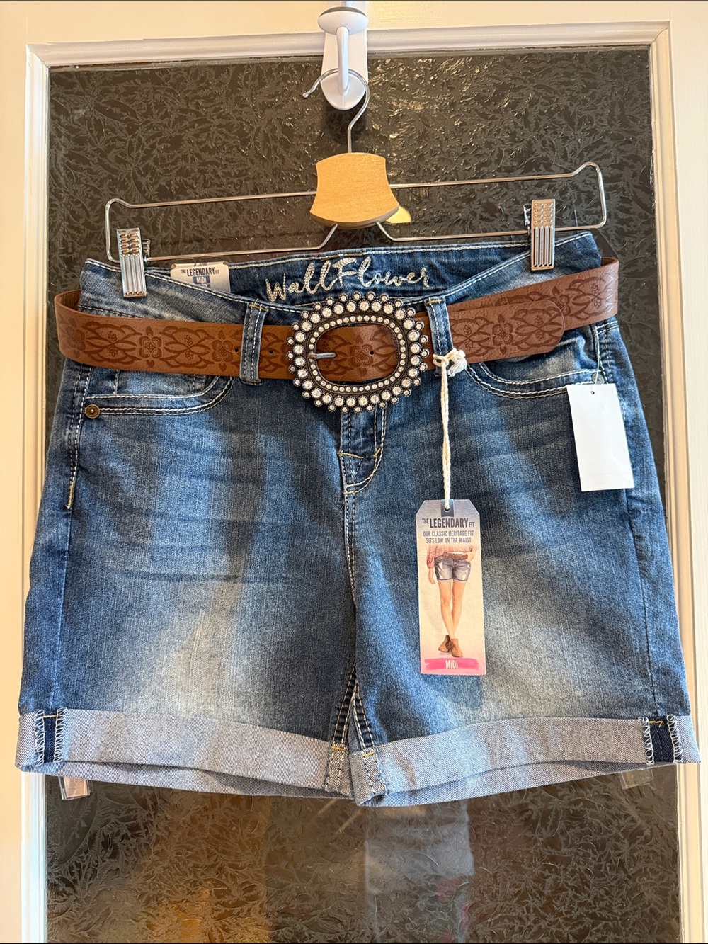 Wallflower Blue Denim Roll-Cuff Shorts with Brown Floral Belt Sz 9 NWT
